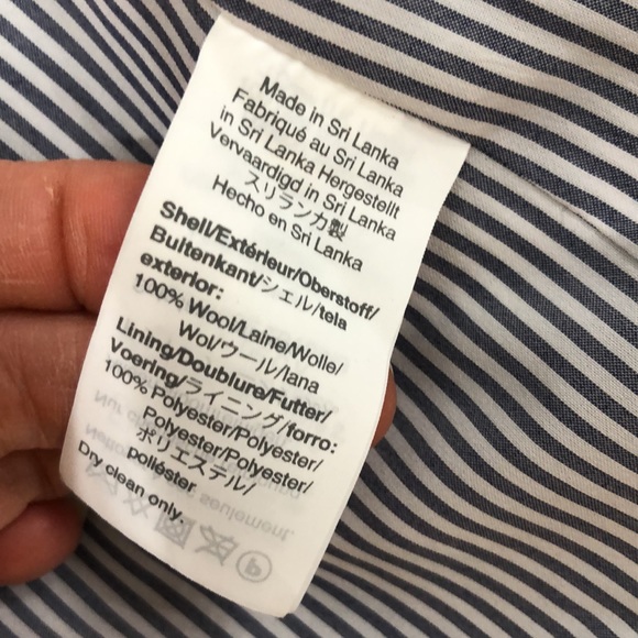 J Crew blazer. Like new. Fully lined. Size 0 - Picture 5 of 6